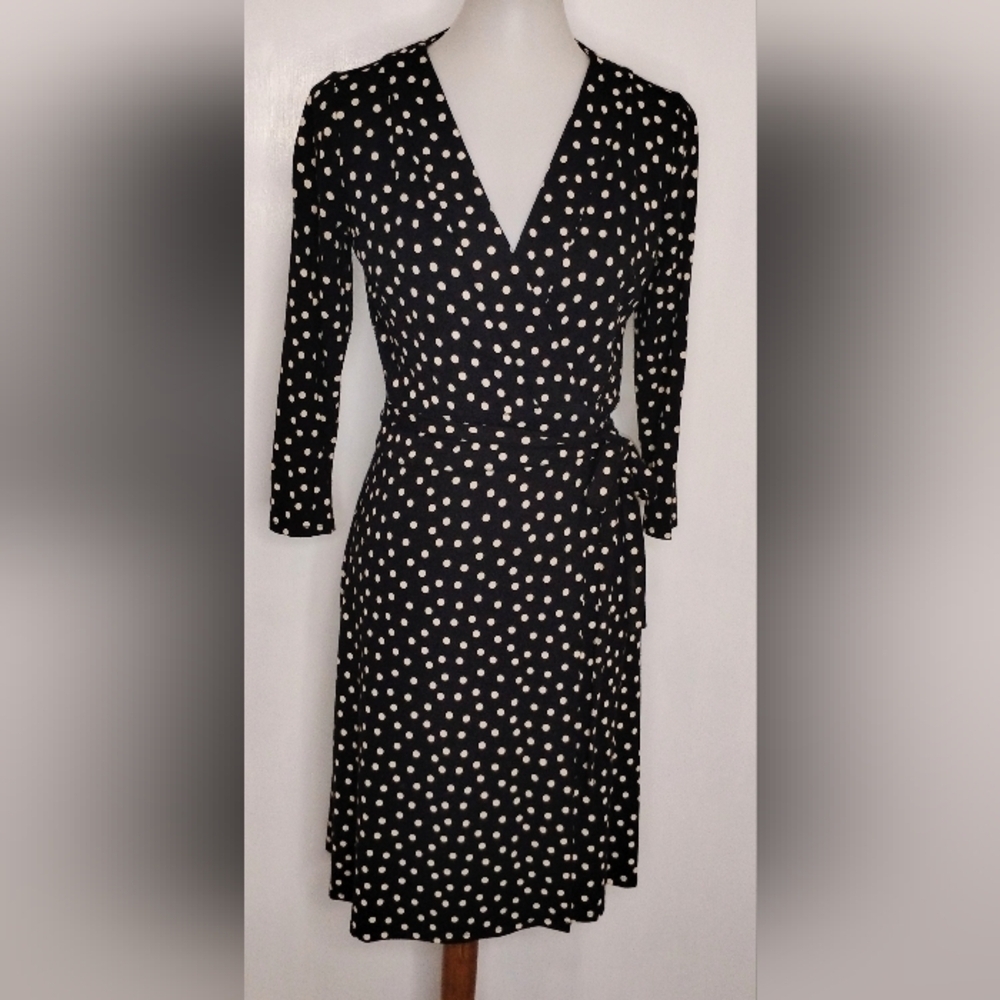 CLASSIC RAYON KNIT WRAP DRESS - Picture 6 of 10